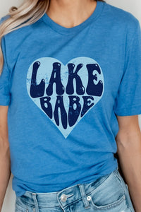 Lake Babe in Heart Water Vacation Graphic Tee