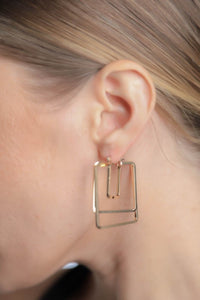 MINIMAL GOLD SQUARE CUT OUT EARRINGS - Ivy & Lane