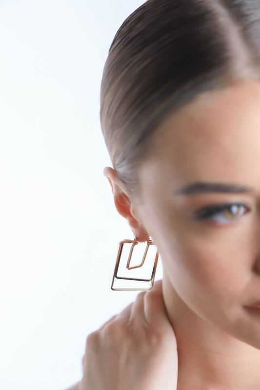 MINIMAL GOLD SQUARE CUT OUT EARRINGS - Ivy & Lane