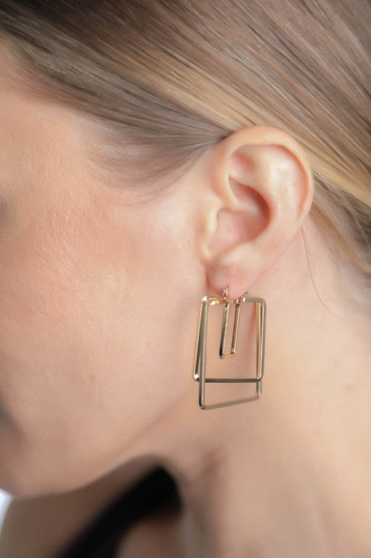 MINIMAL GOLD SQUARE CUT OUT EARRINGS - Ivy & Lane