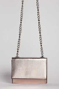 METALLIC CROSSBODY BAG - Ivy & Lane