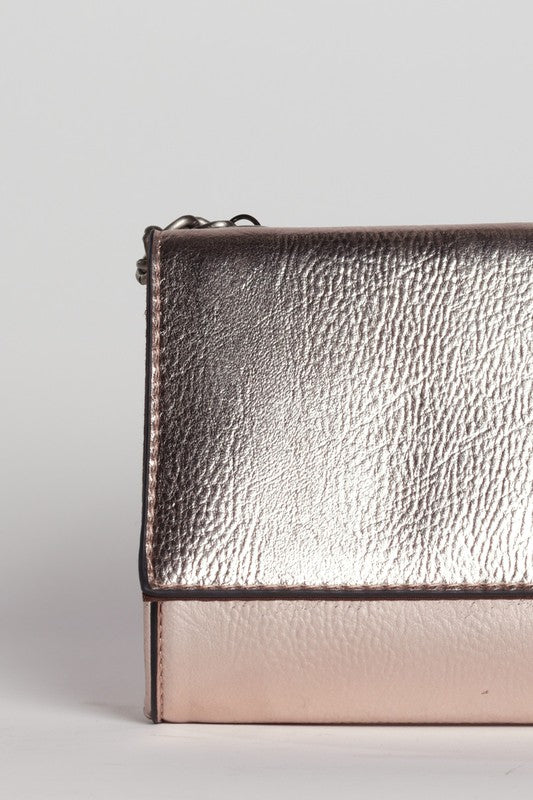 METALLIC CROSSBODY BAG - Ivy & Lane