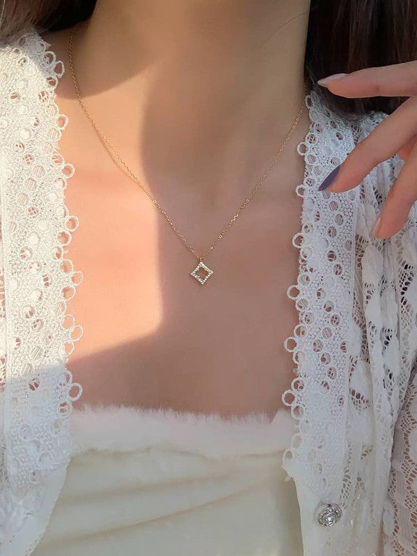 14K Gold Clover Necklace