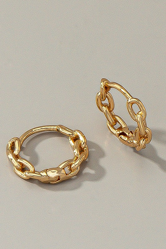 Premium Brass Chain Shape Huggie Hoop Earrings - Ivy & Lane