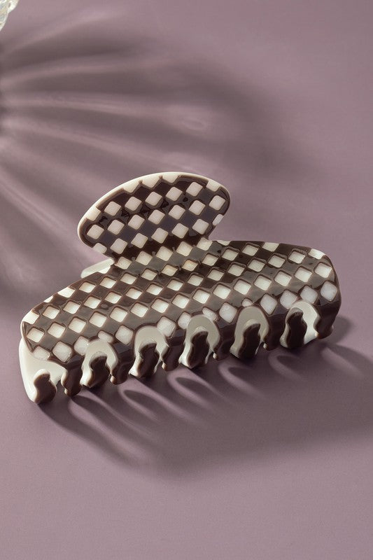 checker pattern hair claw clip