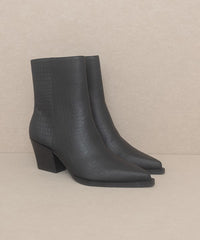 OASIS SOCIETY Miley - Alligator Print Booties