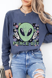 Peace Out Alien Retro Graphic Tee