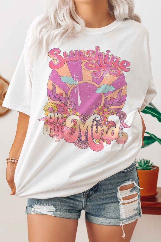 RETRO SUNSHINE ON MY MIND Graphic Tee