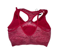 Black padded Gymshark sports bra for training and fitness – women’s activewear – Ivy & Lane