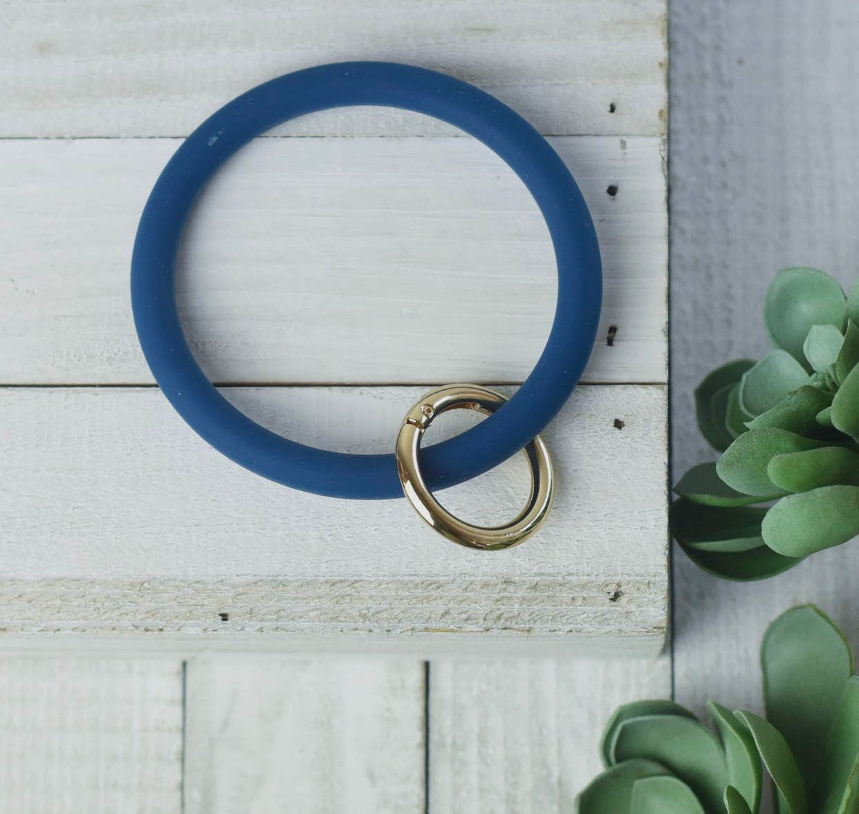 Tiffany Silicone Bangle with Keyring - Ivy & Lane