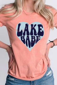 Lake Babe in Heart Water Vacation Graphic Tee